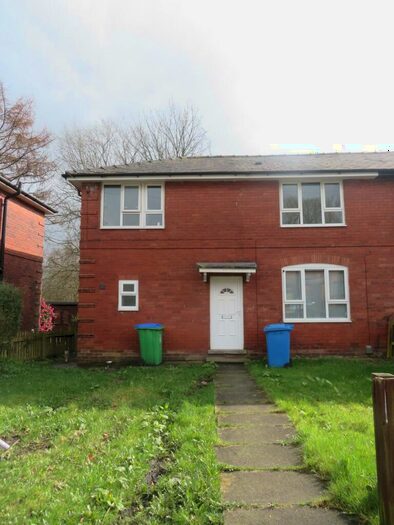3 Bedroom Semi-Detached House To Rent In Letchworth Avenue, Deeplish, OL11