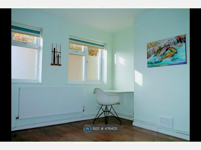 Studio To Rent In Thalia Court, London, E8