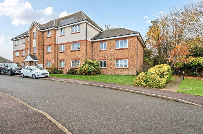 1 Bedroom Flat For Sale In Richard Howe House, Palm Drive, Rochester, ME1