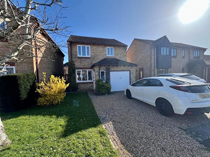 3 Bedroom Detached House For Sale In Goldfinch Lane, Lee-On-The-Solent, PO13