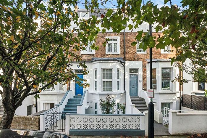 1 Bedroom Flat To Rent In St Elmo Road, Shepherds Bush, W12