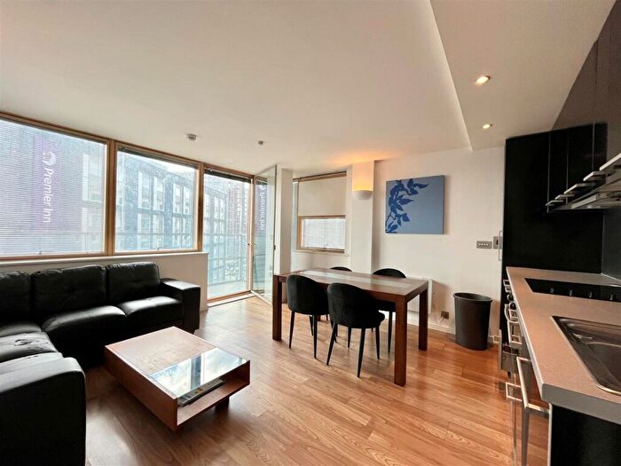 2 Bedroom Apartment To Rent In West Point, Wellington Street, Leeds, LS1