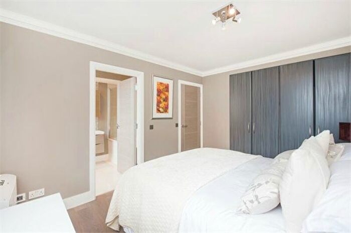 3 Bedroom Flat To Rent In St John's Wood Park, St John's Wood, London, NW8