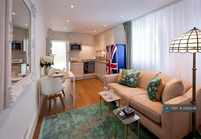 2 Bedroom Flat To Rent In Commercial Road, London, E14