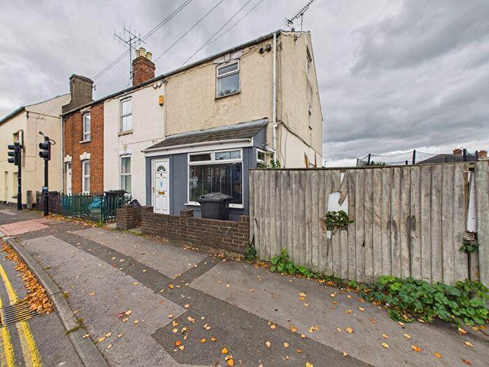 2 Bedroom End Of Terrace House For Sale In Tredworth Road, Gloucester, GL1
