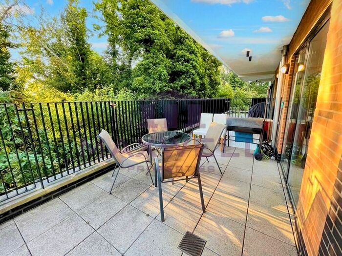 1 Bedroom Flat To Rent In Pearmaine House, Apple Grove, Harrow, HA2