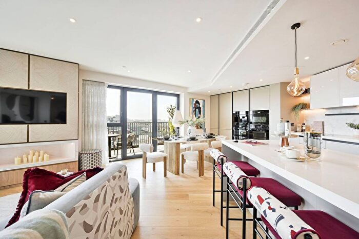 4 Bedroom Flat For Sale In White City Living, White City, W12