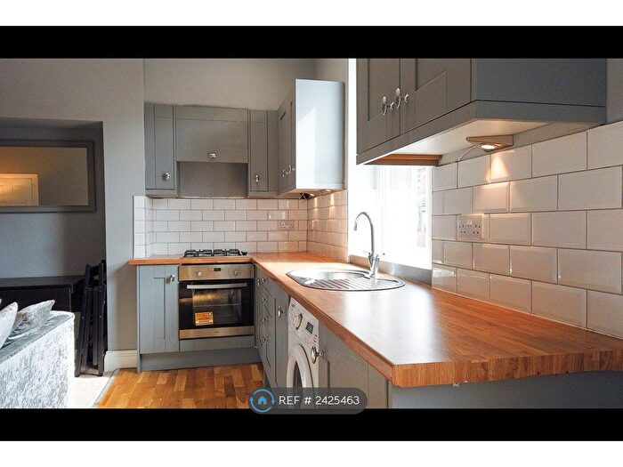 2 Bedroom End Of Terrace House To Rent In Denton Terrace, Morley, Leeds, LS27