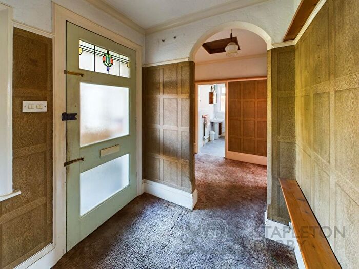 2 Bedroom Detached Bungalow For Sale In Vining Road, Prescot, L35