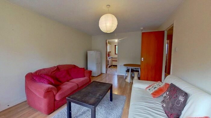 2 Bedroom Flat To Rent In Henderson Street, Glasgow, G20