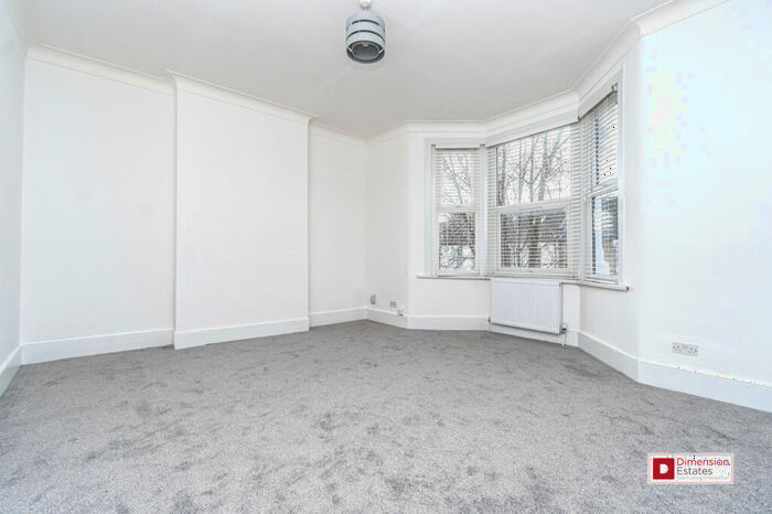 1 Bedroom Flat To Rent In Lorne Road, Forest Gate, London, E7