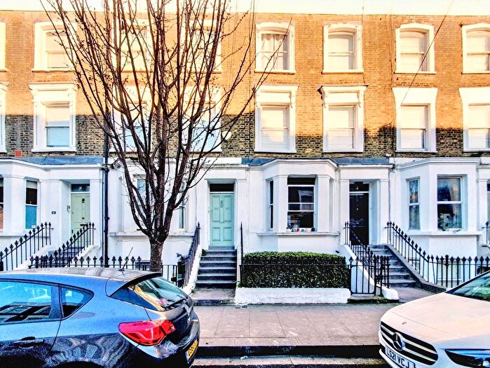 2 Bedroom Flat To Rent In Hopgood Street, London, W12