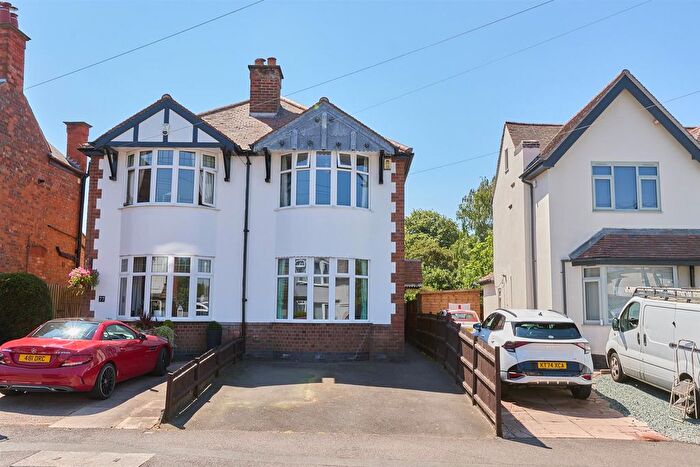 3 Bedroom Property For Sale In Hinckley Road, Burbage, LE10