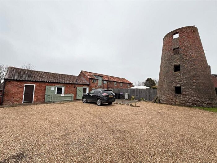1 Bedroom Detached House For Sale In Main Road, Grainthorpe, Louth, LN11