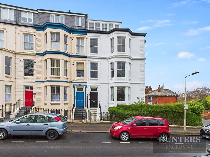 5 Bedroom Town House For Sale In Crown Crescent, Scarborough, YO11