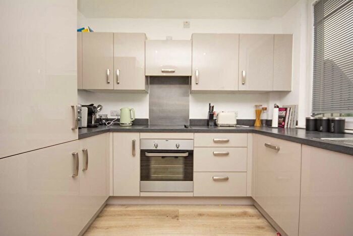 3 Bedroom Flat To Rent In Capitol Way, London, NW9