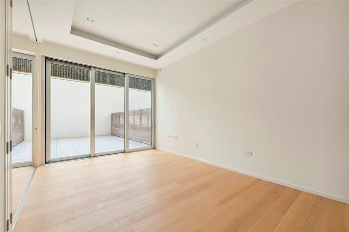 2 Bedroom Flat To Rent In Lillie Square, London, SW6