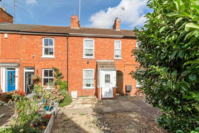 3 Bedroom Terraced House For Sale In Beaconsfield Place, Newport Pagnell, MK16