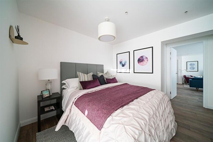 1 Bedroom Flat To Rent In Queen Street, Maidenhead, SL6