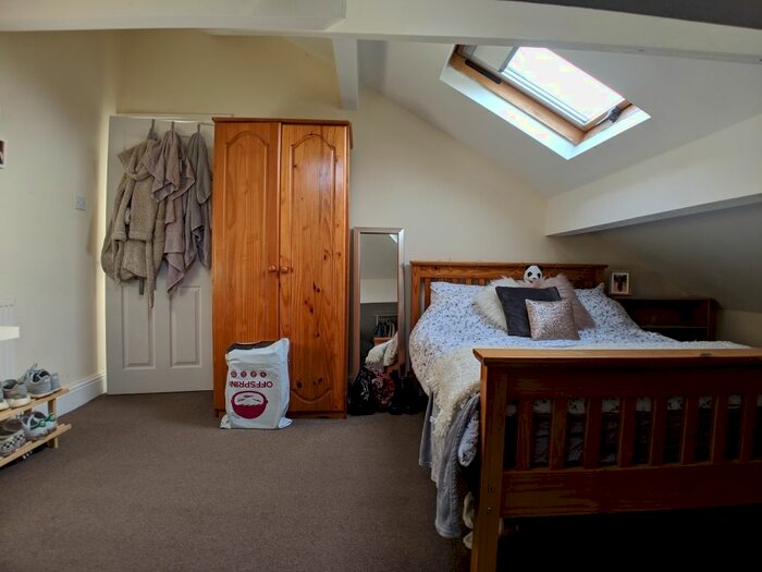 3 Bedroom Flat To Rent In Bed –, Derby Road, Withington, M14