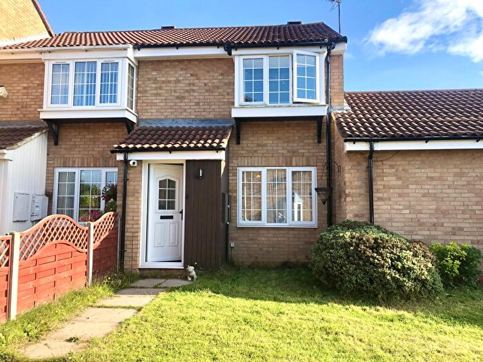 2 Bedroom House To Rent In Coltsfoot Green, Luton, LU4