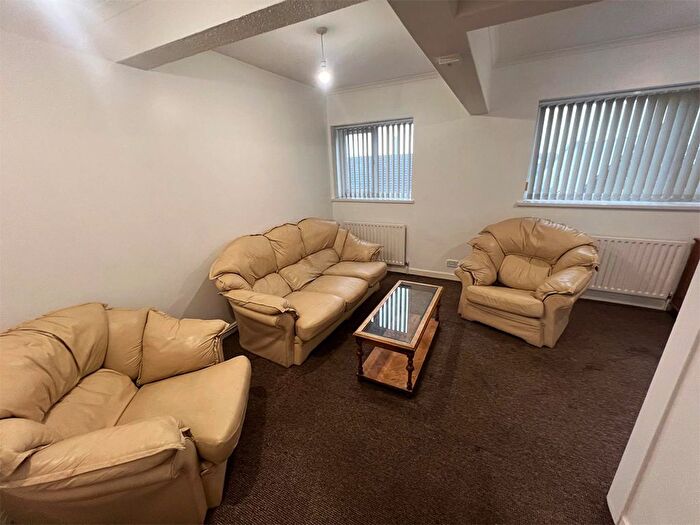 3 Bedroom Flat To Rent In St Helens Road, Swansea, SA1