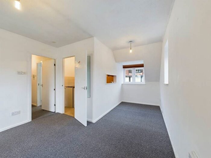 1 Bedroom Flat To Rent In Alexandra Road, Gloucester, GL1