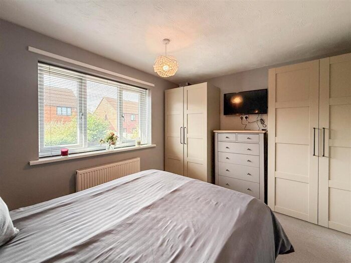2 Bedroom Semi-Detached House For Sale In Ellerton Way, Gateshead, NE10