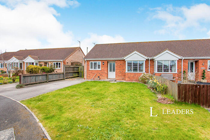 2 Bedroom Bungalow To Rent In Barton Close, Thrusthorpe, LN12