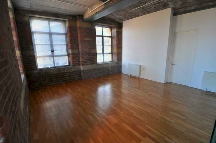 2 Bedroom Flat To Rent In Lister Mills, Bradford, BD9