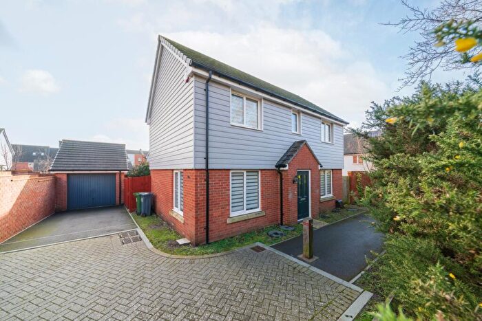3 Bedroom Detached House For Sale In Bowers Drive, Bursledon, Southampton, Hampshire, SO31