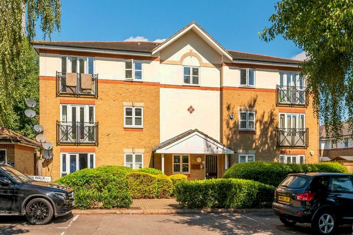 2 Bedroom Flat To Rent In Fern Walk, Bermondsey, London, SE16