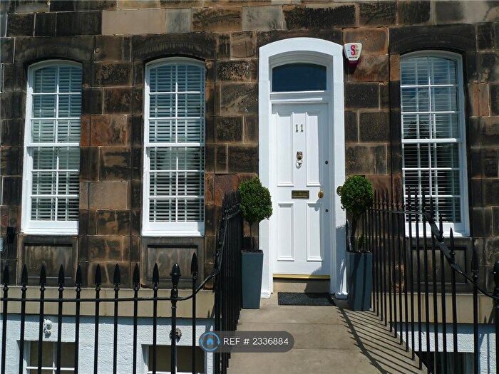 2 Bedroom Flat To Rent In Gardner's Crescent, Edinburgh, EH3