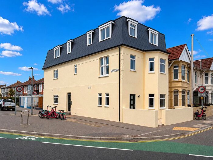 2 Bedroom Flat For Sale In Gladys Avenue, Portsmouth, PO2