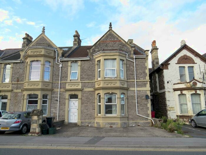 1 Bedroom Flat To Rent In Locking Road, Weston-super-mare, North Somerset, BS23