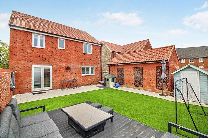 4 Bedroom Detached House For Sale In Jenkinson Way, Gloucester, GL12