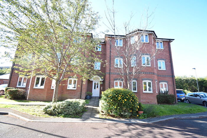 2 Bedroom Apartment To Rent In Oake Woods, Gillingham, SP8