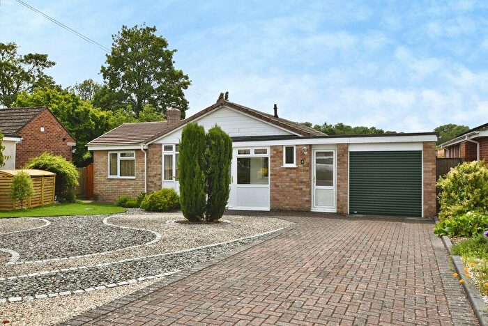 3 Bedroom Detached Bungalow For Sale In Shelley Drive, Salisbury ***Video Tour***, SP1