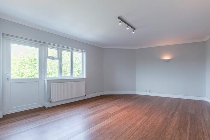 4 Bedroom Flat To Rent In Willesden Lane, London, NW2