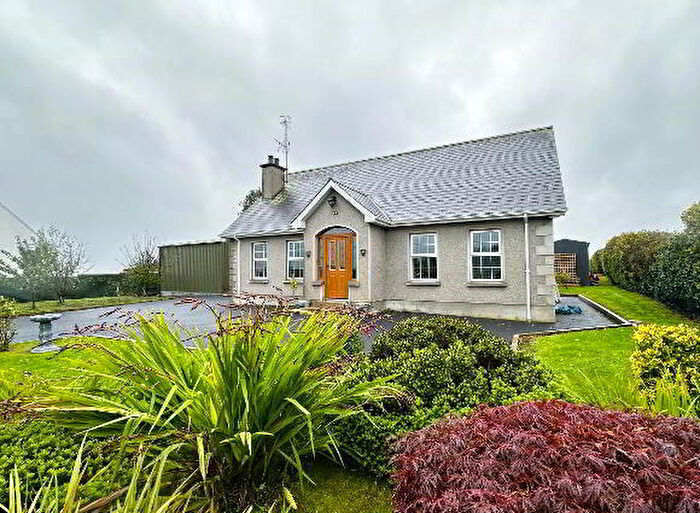 4 Bedroom Detached House For Sale In Valley Lane, Waringstown, BT66