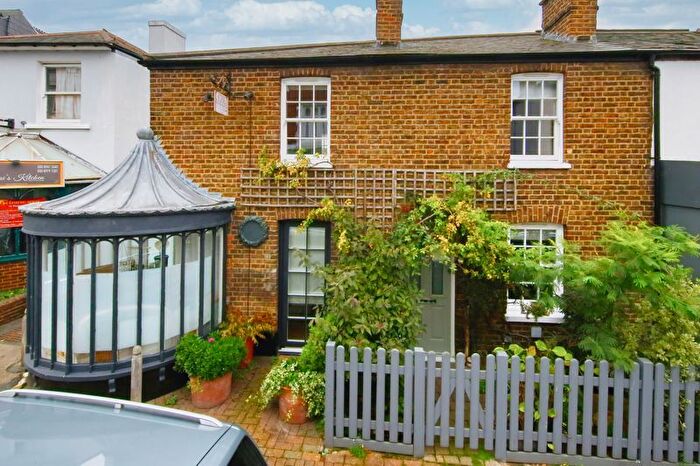 3 Bedroom Terraced House For Sale In Bridge Road, East Molesey, KT8