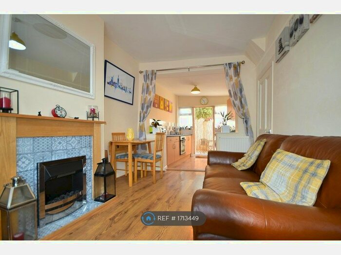 2 Bedroom Terraced House To Rent In St. Vincent Road, Southsea, PO5