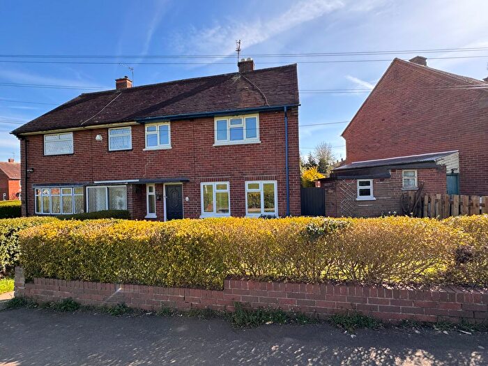 3 Bedroom Semi-Detached House To Rent In South Green, Warstones, Wolverhampton, WV4