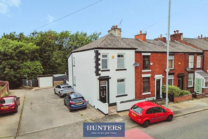 3 Bedroom Property For Sale In Cheetham Hill Road, Dukinfield, SK16