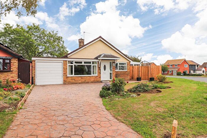3 Bedroom Detached Bungalow For Sale In Horseshoes Way, Brampton, PE28