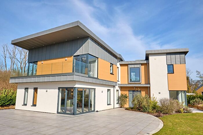 6 Bedroom Detached House For Sale In Damgate Lane, Acle, Norwich, NR13