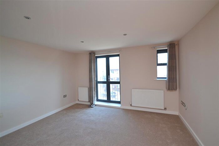 2 Bedroom Flat To Rent In Station Road, NN15