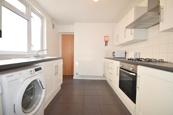 4 Bedroom House To Rent In Cranbrook Street, Cathays, CF24