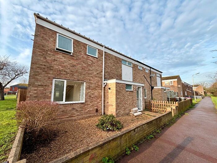 4 Bedroom Semi Detached House To Rent In Exeter Close, Shoeburyness, SS3