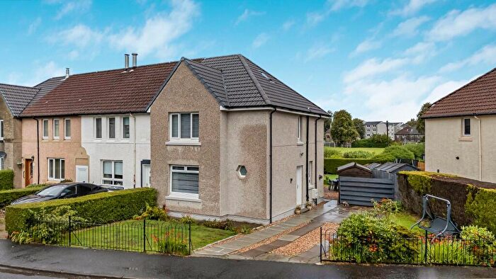 3 Bedroom End Of Terrace House For Sale In Carnock Crescent, Barrhead, Glasgow, G78
